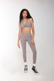 FLOW CROSSOVER LEGGINGS IN CHARCOAL