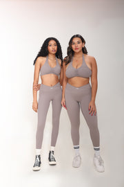 FLOW CROSSOVER LEGGINGS IN CHARCOAL